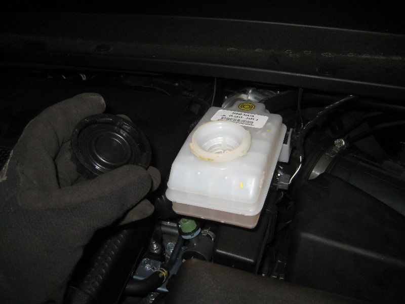 2013-2016-Nissan-Pathfinder-Front-Brake-Pads-Replacement-Guide-024