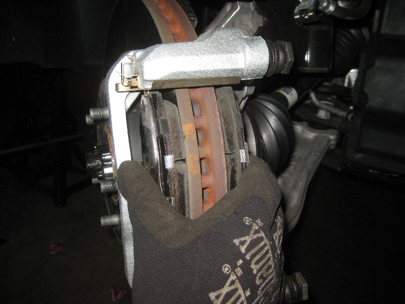 2013-2016-Nissan-Pathfinder-Front-Brake-Pads-Replacement-Guide-030