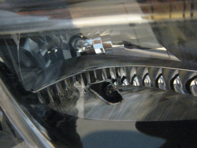 2013-2016-Nissan-Pathfinder-Headlight-Bulbs-Replacement-Guide-022