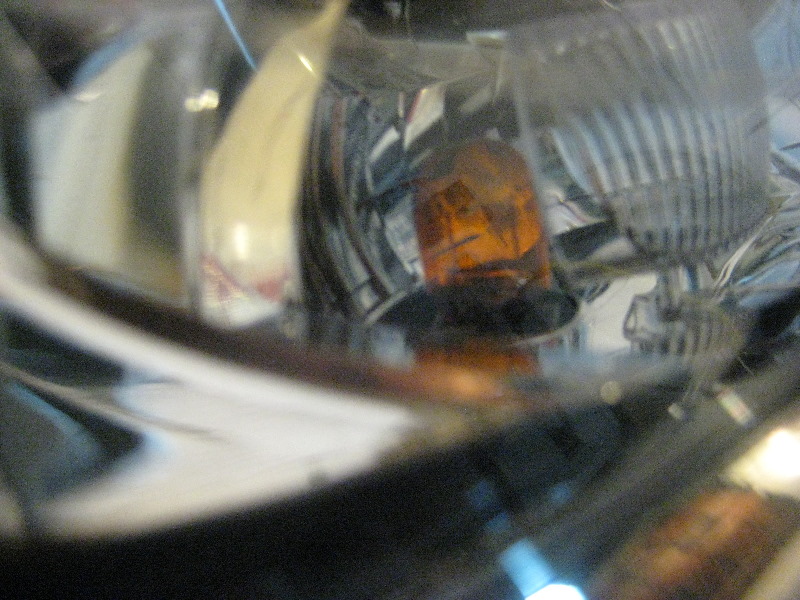 2013-2016-Nissan-Pathfinder-Headlight-Bulbs-Replacement-Guide-035