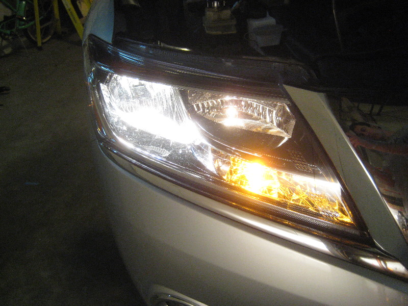 2013-2016-Nissan-Pathfinder-Headlight-Bulbs-Replacement-Guide-054