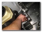 2013-2016-Nissan-Pathfinder-Headlight-Bulbs-Replacement-Guide-027