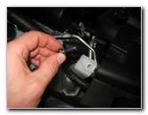 2013-2016-Nissan-Pathfinder-Headlight-Bulbs-Replacement-Guide-029