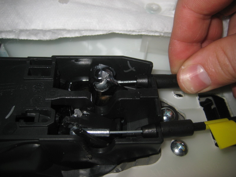 2013-2016-Nissan-Pathfinder-Interior-Door-Panel-Removal-Guide-033