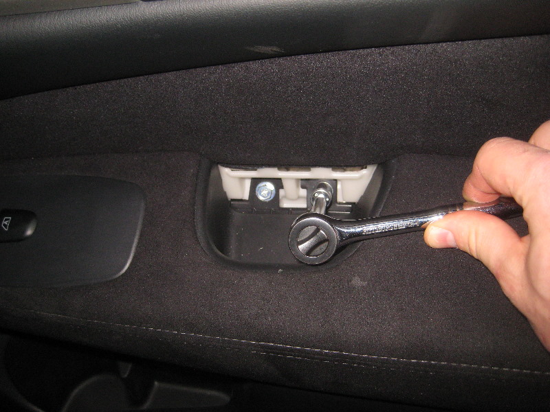 2013-2016-Nissan-Pathfinder-Interior-Door-Panel-Removal-Guide-042