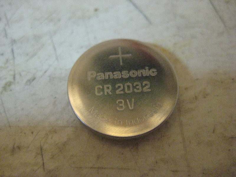 2013-2016-Nissan-Pathfinder-Key-Fob-Battery-Replacement-Guide-011