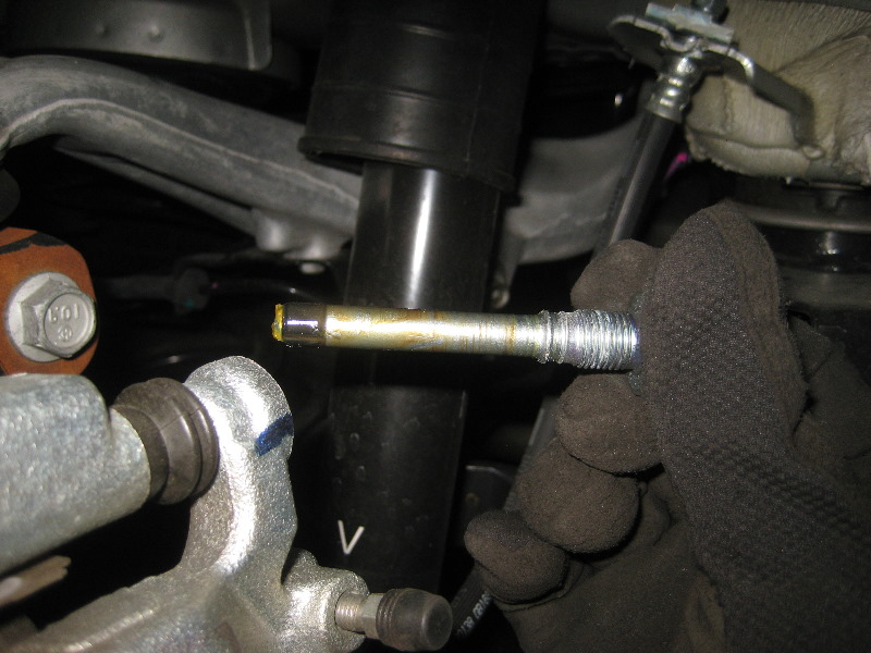 2013-2016-Nissan-Pathfinder-Rear-Disc-Brake-Pads-Replacement-Guide-010