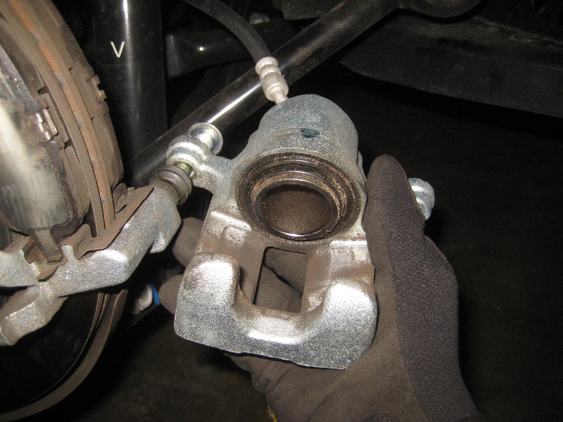 2013-2016-Nissan-Pathfinder-Rear-Disc-Brake-Pads-Replacement-Guide-012