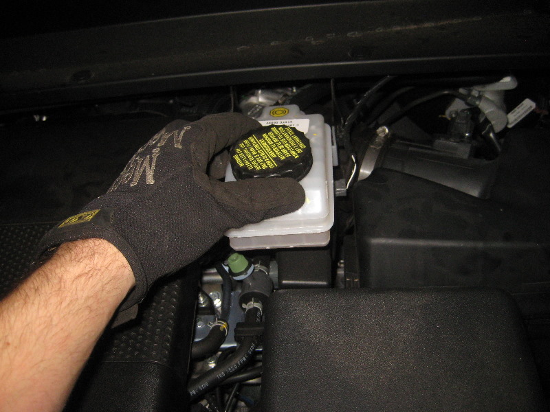 2013-2016-Nissan-Pathfinder-Rear-Disc-Brake-Pads-Replacement-Guide-018