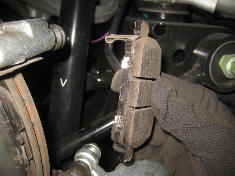 2013-2016-Nissan-Pathfinder-Rear-Disc-Brake-Pads-Replacement-Guide-022