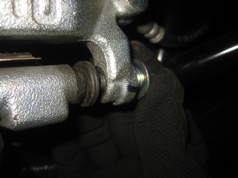 2013-2016-Nissan-Pathfinder-Rear-Disc-Brake-Pads-Replacement-Guide-025