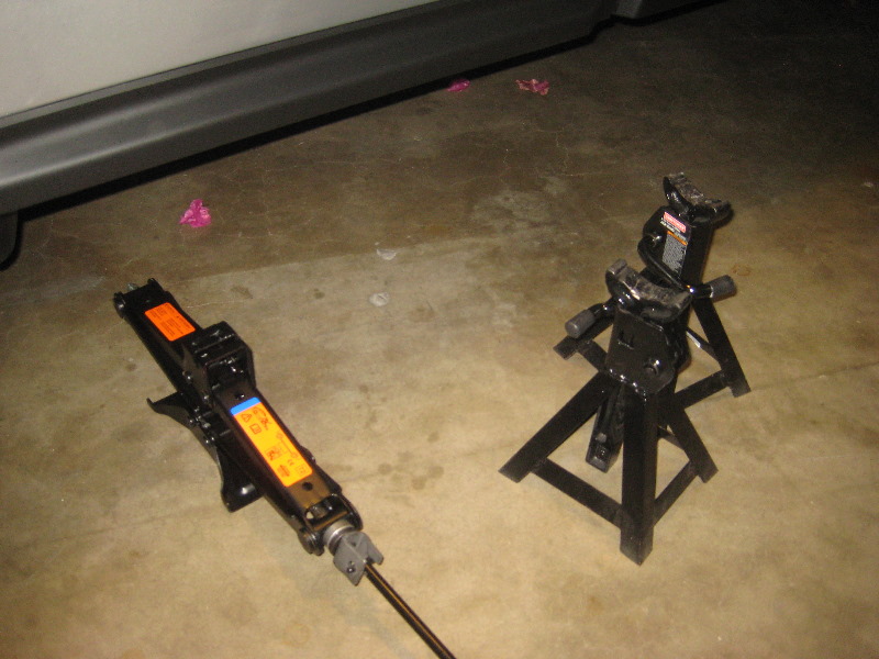 2013-2016-Nissan-Pathfinder-Rear-Disc-Brake-Pads-Replacement-Guide-031