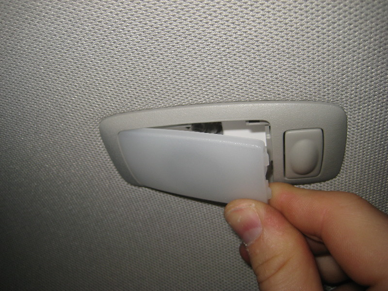 2013-2016-Nissan-Pathfinder-Rear-Passenger-Reading-Light-Bulb-Replacement-Guide-011