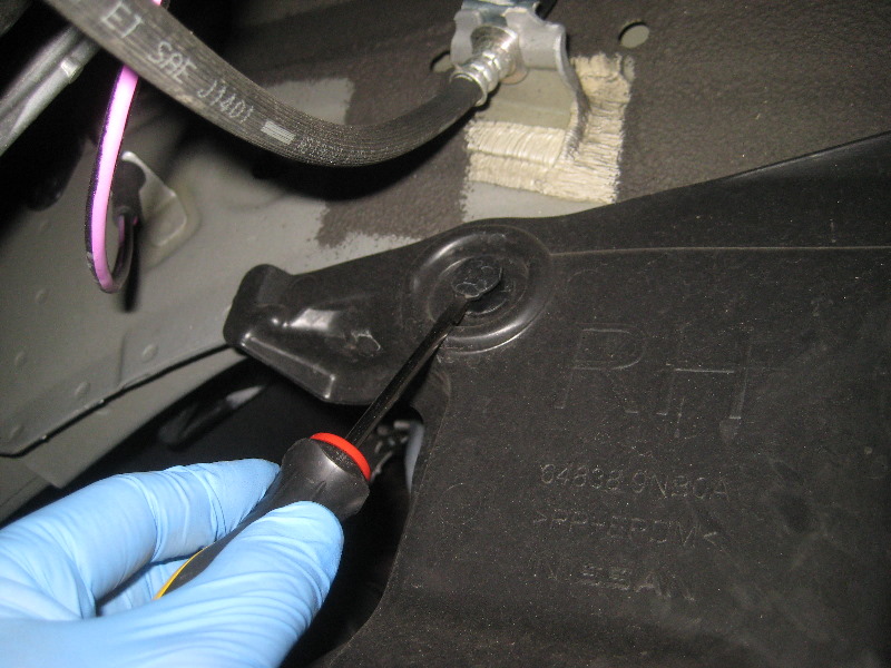 2013-2016-Nissan-Pathfinder-Serpentine-Accessory-Belt-Replacement-Guide-005