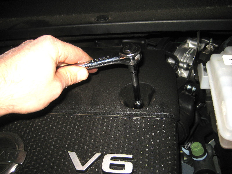 2013-2016-Nissan-Pathfinder-PCV-Valve-Replacement-Guide-006