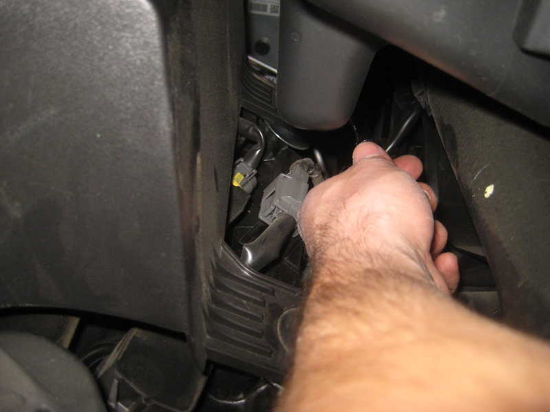 2013-2016-Nissan-Pathfinder-PCV-Valve-Replacement-Guide-009