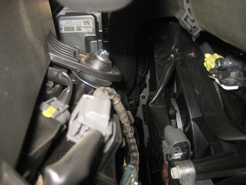 2013-2016-Nissan-Pathfinder-Spark-Plugs-Replacement-Guide-008