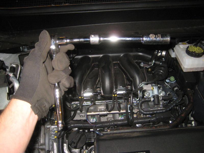 20132016NissanPathfinderSparkPlugsReplacementGuide021