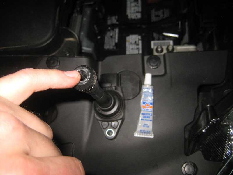 2013-2016-Nissan-Pathfinder-Spark-Plugs-Replacement-Guide-027