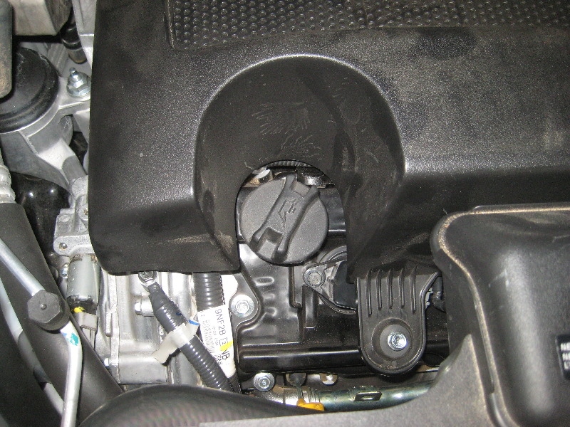 2013-2016-Nissan-Pathfinder-V6-Engine-Oil-Change-Filter-Replacement-Guide-002