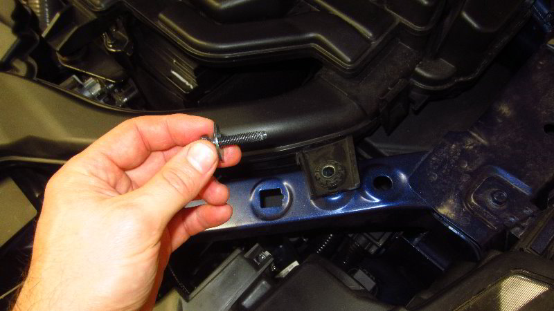 Nissan-Qashqai-Rogue-Sport-12V-Automotive-Battery-Replacement-Guide-004