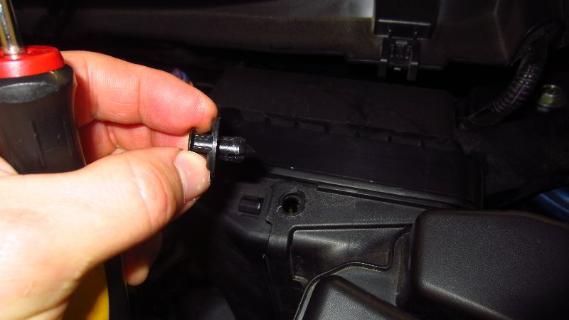 Nissan-Qashqai-Rogue-Sport-12V-Automotive-Battery-Replacement-Guide-008