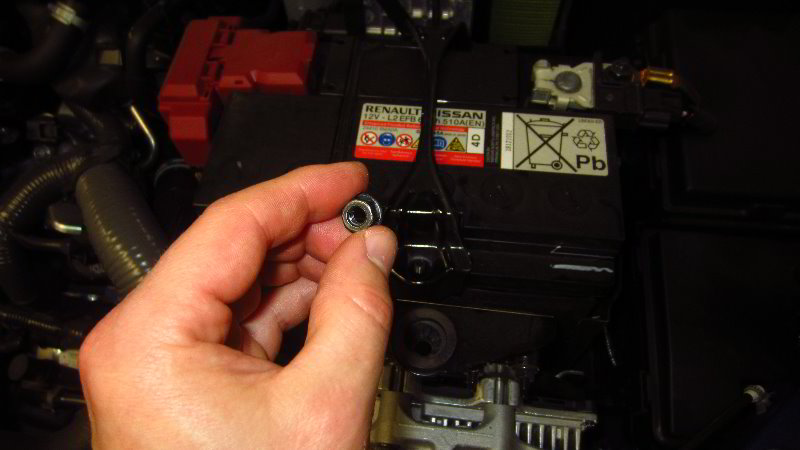 Nissan-Qashqai-Rogue-Sport-12V-Automotive-Battery-Replacement-Guide-015