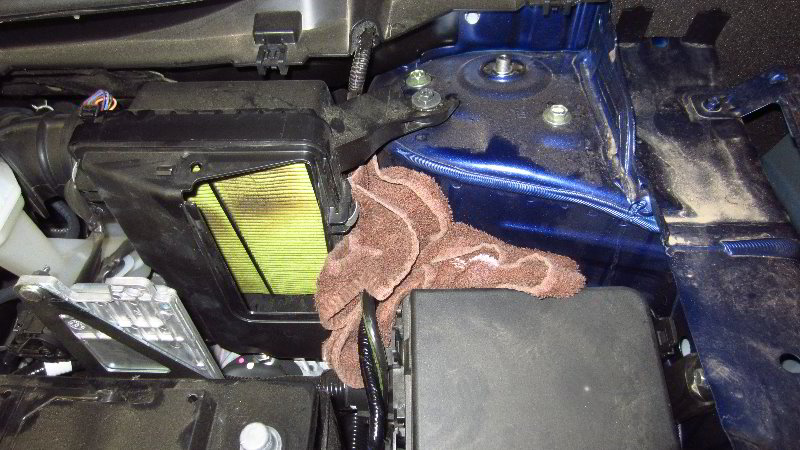 Nissan-Qashqai-Rogue-Sport-12V-Automotive-Battery-Replacement-Guide-023