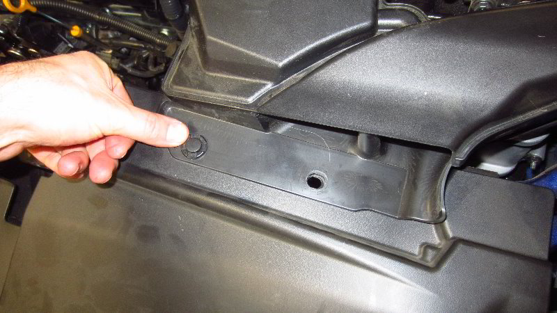 Nissan-Qashqai-Rogue-Sport-12V-Automotive-Battery-Replacement-Guide-052