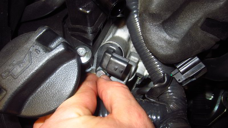 Nissan-Qashqai-Rogue-Sport-Camshaft-Position-Sensors-Replacement-Guide-016