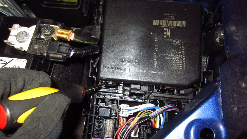 Nissan-Qashqai-Rogue-Sport-Electrical-Fuse-Replacement-Guide-028