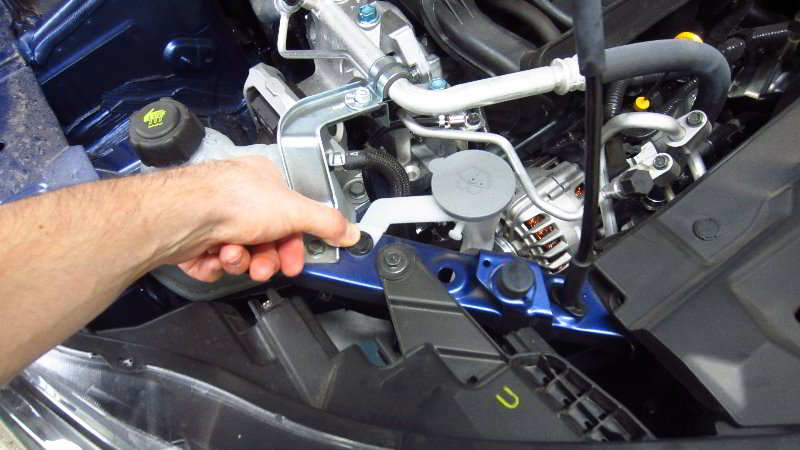 Nissan-Qashqai-Rogue-Sport-Headlight-Bulbs-Replacement-Guide-053