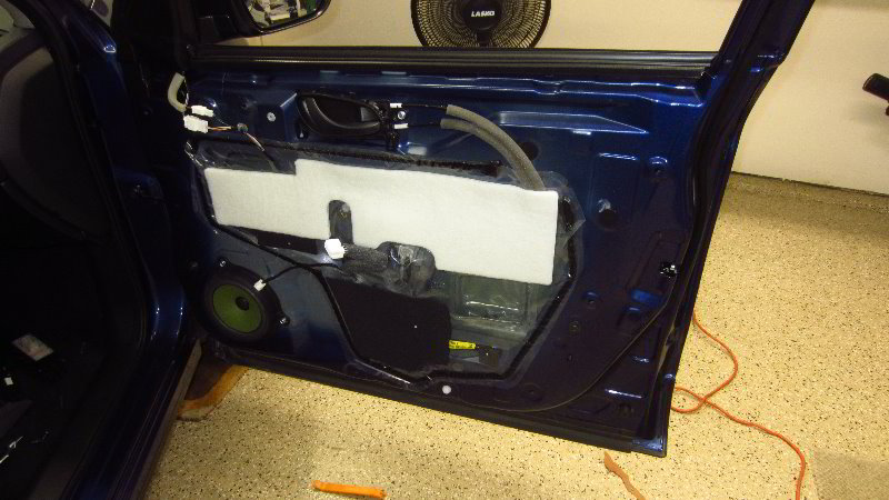 Nissan-Qashqai-Rogue-Sport-Door-Panel-Removal-Guide-037