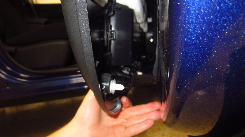 Nissan-Qashqai-Rogue-Sport-Door-Panel-Removal-Guide-046