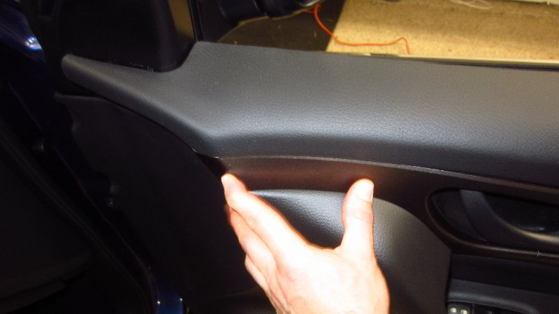 Nissan-Qashqai-Rogue-Sport-Door-Panel-Removal-Guide-061