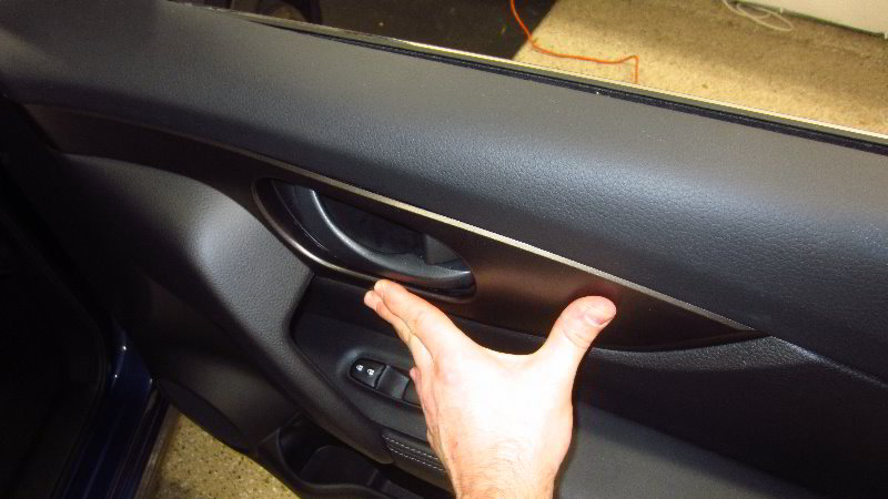 Nissan-Qashqai-Rogue-Sport-Door-Panel-Removal-Guide-062