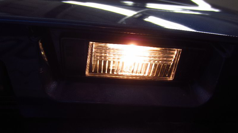 Nissan-Qashqai-Rogue-Sport-License-Plate-Light-Bulbs-Replacement-Guide-020