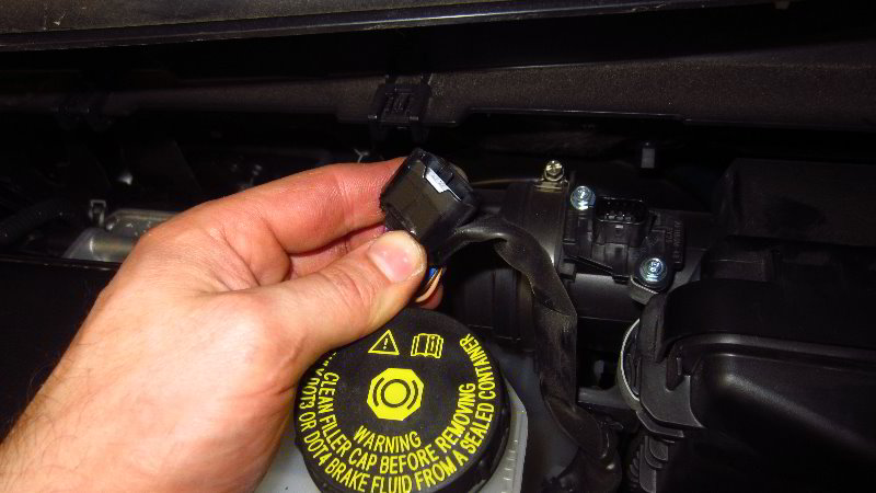 Nissan-Qashqai-Rogue-Sport-Mass-Air-Flow-Sensor-Replacement-Guide-005