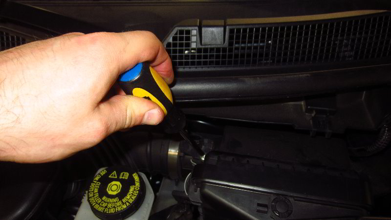 Nissan-Qashqai-Rogue-Sport-Mass-Air-Flow-Sensor-Replacement-Guide-008