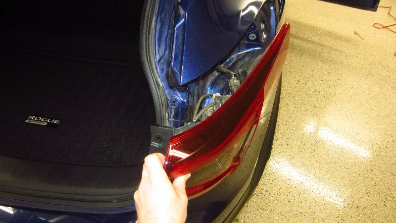 Nissan-Qashqai-Rogue-Sport-Rear-Turn-Signal-Light-Bulbs-Replacement-Guide-008