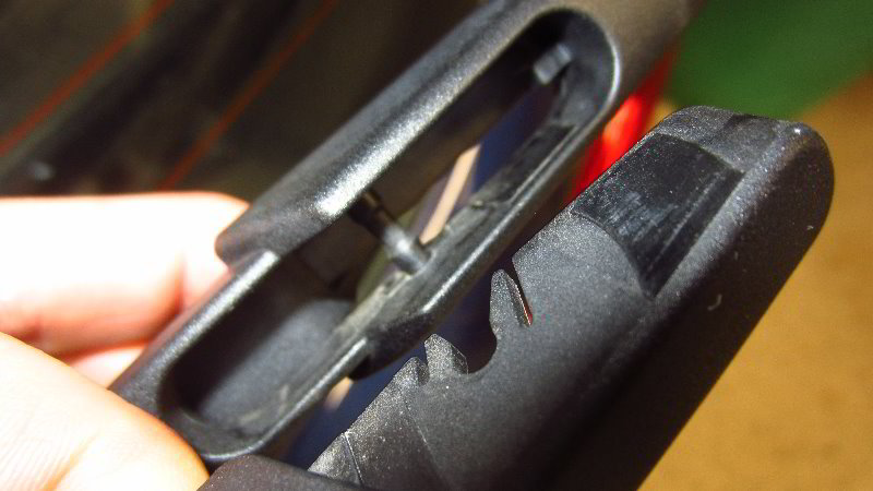 Nissan-Qashqai-Rogue-Sport-Rear-Wiper-Blade-Replacement-Guide-010