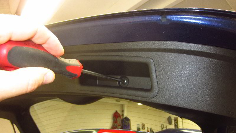 Nissan-Qashqai-Rogue-Sport-Reverse-Light-Bulbs-Replacement-Guide-006
