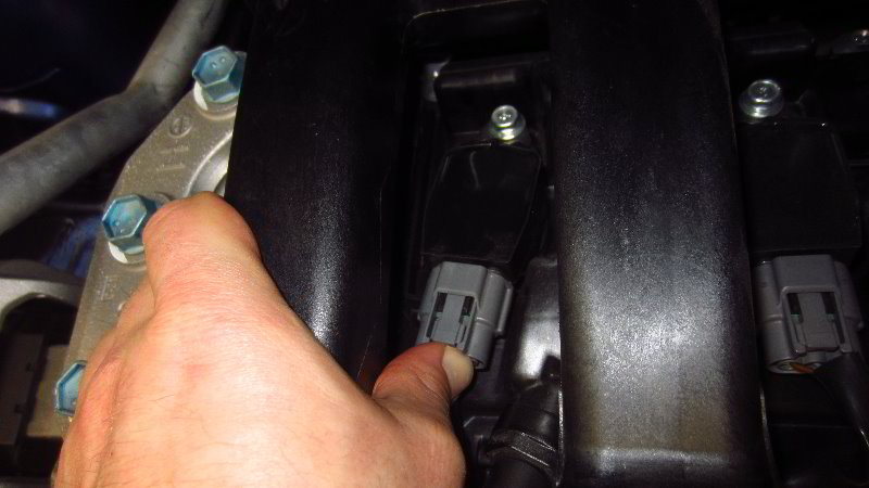 Nissan-Qashqai-Rogue-Sport-Spark-Plugs-Replacement-Guide-035