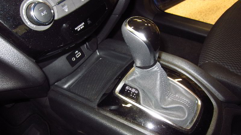 Nissan-Qashqai-Rogue-Sport-Transmission-Shift-Lock-Release-Guide-002