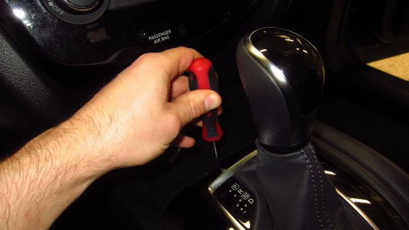 Nissan-Qashqai-Rogue-Sport-Transmission-Shift-Lock-Release-Guide-008