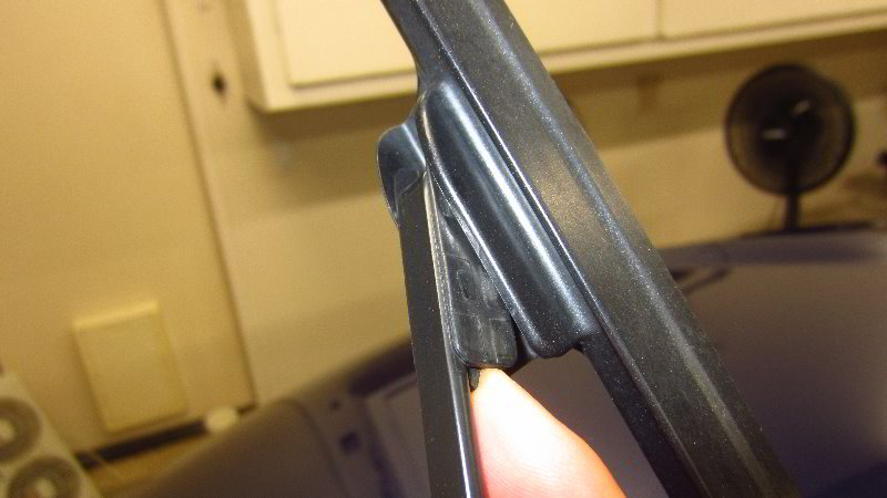 Nissan-Qashqai-Rogue-Sport-Windshield-Wiper-Blades-Replacement-Guide-004