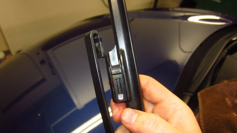 Nissan-Qashqai-Rogue-Sport-Windshield-Wiper-Blades-Replacement-Guide-005