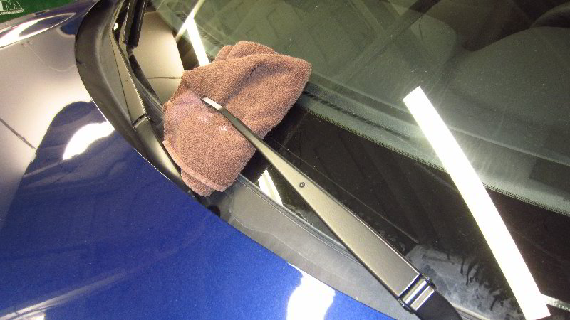 Nissan-Qashqai-Rogue-Sport-Windshield-Wiper-Blades-Replacement-Guide-008