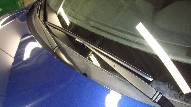 Nissan-Qashqai-Rogue-Sport-Windshield-Wiper-Blades-Replacement-Guide-011