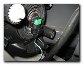 Nissan-Rogue-Headlight-Bulbs-Replacement-Guide-010